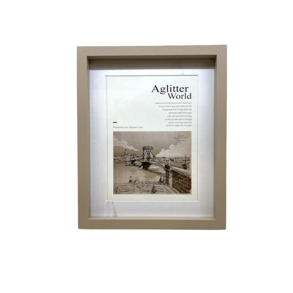 ξυλινη κορνιζα επιτοιχια και επιδαπεδια χρωμα μπεζ 28x22 cm τιμη 10E.