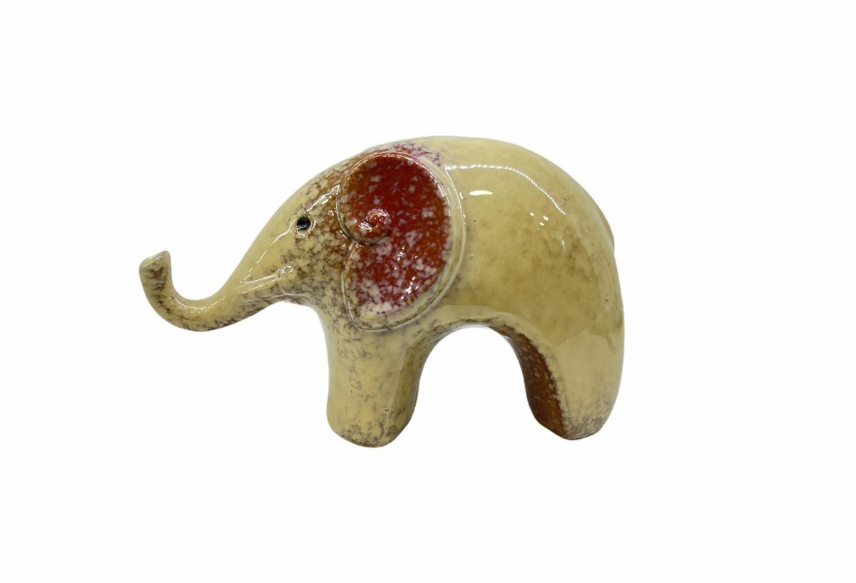πορσελανινος ελεφαντας χρωμα μπεζ κοκκινο 13x20 cm τιμη 16E κωδ προιοντος 373 27 003 Fylliana